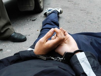 Преступная группа навязывала «услуги охраны» клубам Тараза