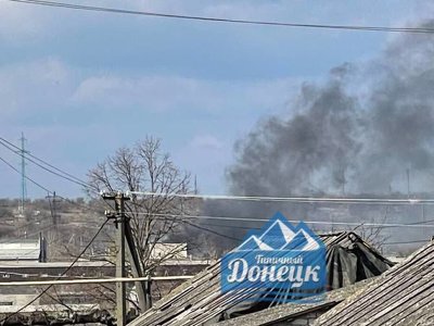 На оккупированной Донеччине раздались громкие взрывы: детонирует склад с боеприпасами окупантов (фото, видео)
