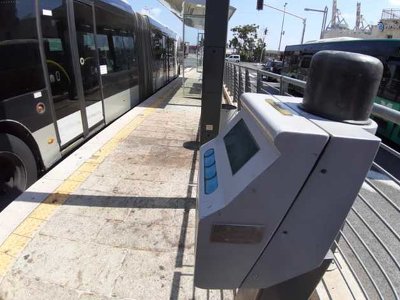 Подозрение: арабские подростки избивали еврейских детей на остановках системы «Метронит»