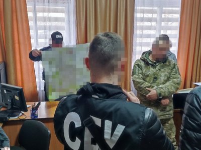 СБУ поймала черниговского пограничника на попытке слить ФСБ информацию об охране границы (ФОТО)