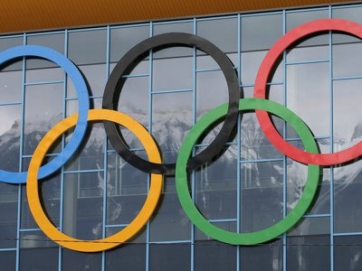 Российских и белорусских спортсменов могут вернуть на международные соревнования: МОК назвал условия