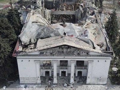 Стало відомо, хто віддавав накази бомбити Драмтеатр в Маріуполі