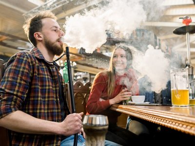 В Раде говорят, что 20% кафе и ресторанов Украины нарушают антитабачный закон: в чем главная проблема
