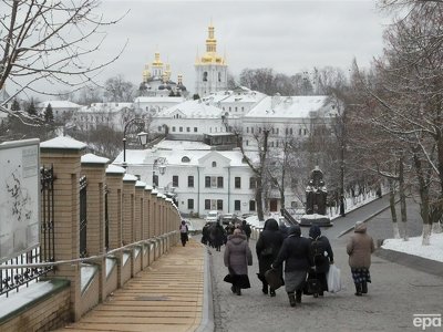 Выселение УПЦ МП из Лавры. Комиссия Минкульта не смогла попасть в помещения заповедника, Лебедь угрожал журналистам. Видео
