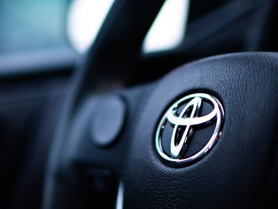 Toyota установила новый рекорд по продажам