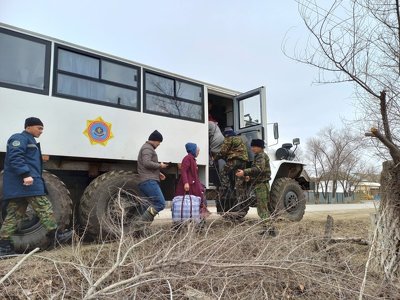 Дачные участки топит в Актобе: Эвакуировали 95 человек