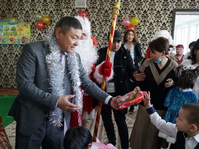 Туркестан: детям Келесского реабилитационного центра подарили праздник