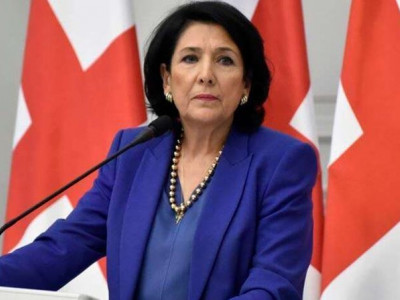 Президент Грузии обвинила правительство в попытке смены внешнеполитического курса