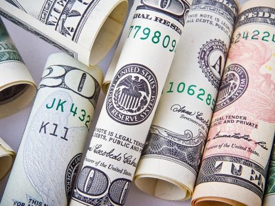 Курс доллара вырос в Казахстане