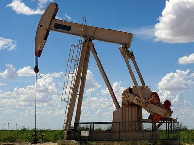 ЕС не будет пересматривать потолок цен на российскую нефть