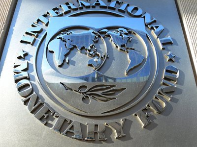 МВФ одобрил многомиллиардный кредит для Украины