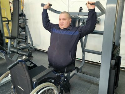 Паралимпиец из Кокшетау тренирует взрослых и детей с особыми потребностями