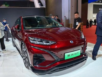Новый совместный электромобиль Mercedes-Benz и BYD получил более 5000 заказов за 6 часов
