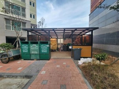 Мусорка во дворе южнокорейского жилого комплекса (+Фото)