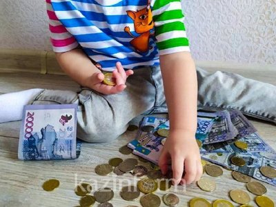 Почти полмиллиарда тенге задолжали своим детям алиментщики в Костанайской области