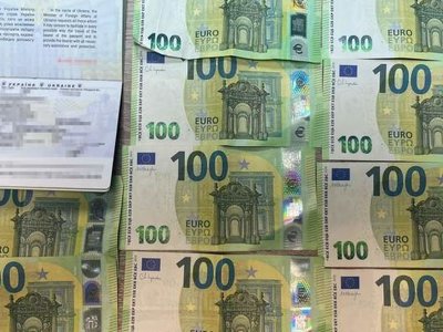 За возвращение в Украину – тысяча евро: на Буковине мужчина предлагал взятку пограничникам, чтобы вернуться домой