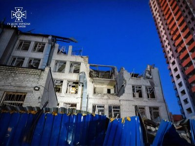 В Киеве задержали охранника поликлиники, укрытие в которой было закрыто. Местные говорят, что во время атаки он был пьян