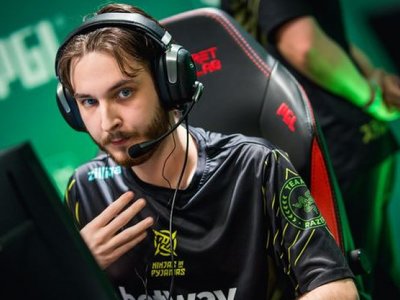 Hampus вернется на про-сцену