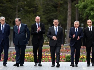 Токаев предложил Германии заменить российскую нефть на казахстанскую