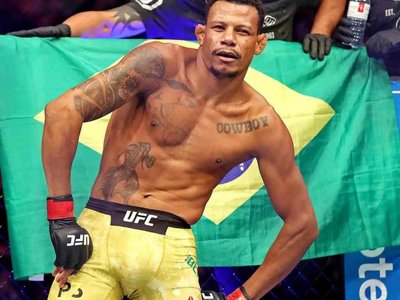ВИДЕО. Первый соперник Шавката Рахмонова в UFC удосрочил оппонента борцовским приемом