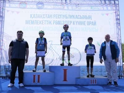 В Астане прошла детская велогонка