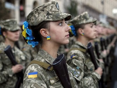 Почему все больше женщин вступают в ряды ВСУ