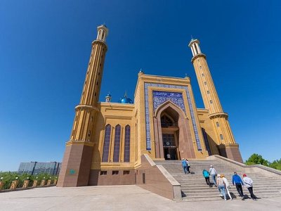 Алтай Кульгинов посетил музей Исламской культуры в ВКО