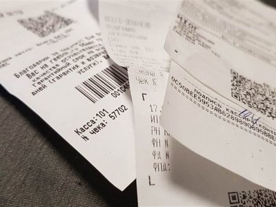 Женщина «купила» джинсы, предъявив поддельный чек в одном из ТД Семея