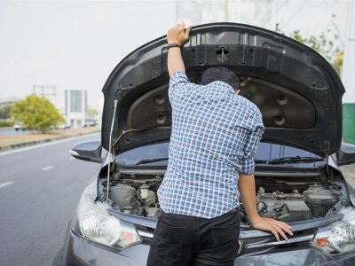 Чому експерти не рекомендують купувати авто із потужними двигунами