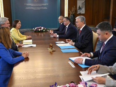 Токаев оценил усилия Дэвида Ливингстона в деле цифровой трансформации финансового сектора Казахстана