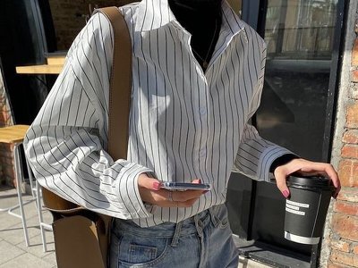 Соломенная сумка, топ-бандо и не только: пять базовых вещей, которые должны быть в гардеробе