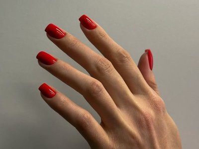 Универсальные цвета маникюра, которые подойдут к любому образу