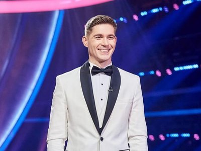 Украинский шоумен уехал за границу во время войны: в Сети его осудили (ВИДЕО)