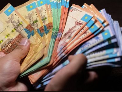 В Атырау дольщики остались без денег и без жилья