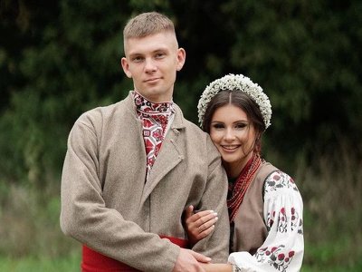 Участник группы Kalush Orchestra женился в Киеве и показал атмосферные фото со свадьбы в украинском стиле