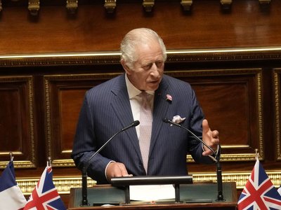 Историческая речь Чарльза III в Сенате Франции: вспомнил об Украине и призывал к новой Антанте