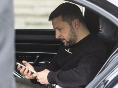 Зеленский прибыл с неанонсированным визитом в Канаду
