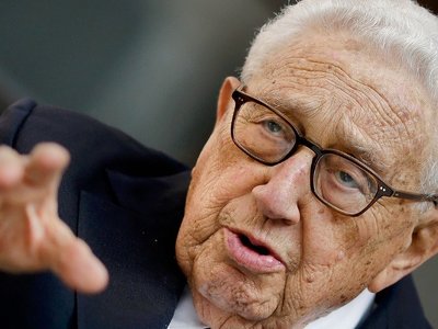 Во время визита в США Зеленский встретился с Генри Киссинджером