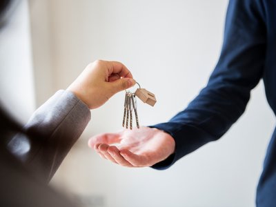 Жители Алматы смогут оформить недвижимость без нотариуса через ЦОН