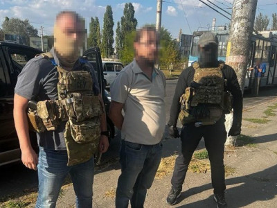СБУ задержала в Херсоне священника УПЦ МП, торговавшего оружием и боеприпасами