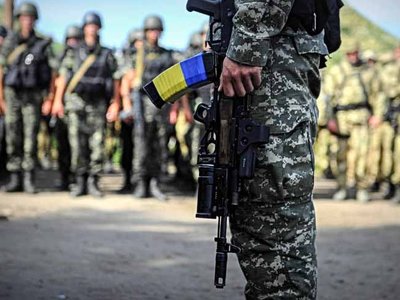 Нужно ли отправлять на фронт мужчин, которые избегают мобилизации: опрос