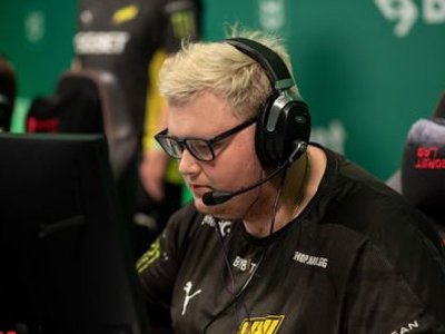 Слух: BoombI4 заменит HObbit в Cloud9