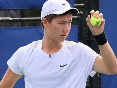 Теннисист Бейбит Жукаев выиграл «Челленджер»