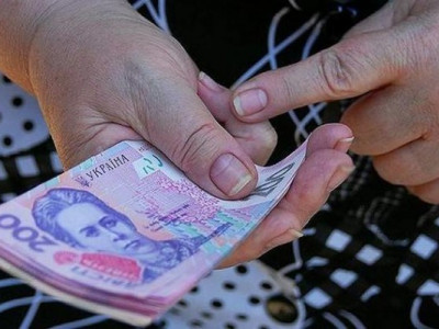 Может ли работающий пенсионер получать выплаты