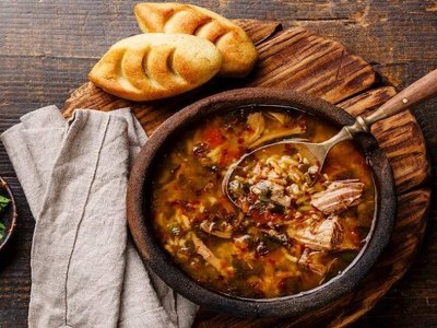 Харчо и чихиртма вошли в список лучших супов мира с мясом