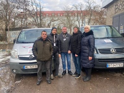 Польський Центр Допомоги Міжнародної передали ще два мікроавтобуси для роботи соціальних служб Херсона