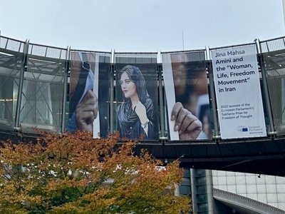 Иранские власти не позволили семье Махсы Амини выехать во Францию для получения премии Сахарова