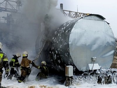 В Феодосии произошел пожар на заводе железобетонных изделий