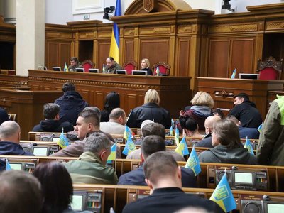 Много нардепов хотят сложить мандаты: Арахамия сделал настораживающее заявление