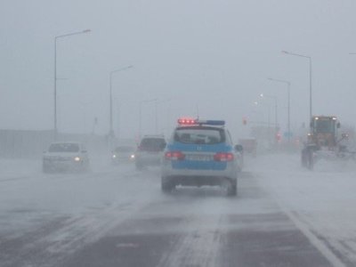 Два участка трасс закрыты на юго-востоке Казахстана